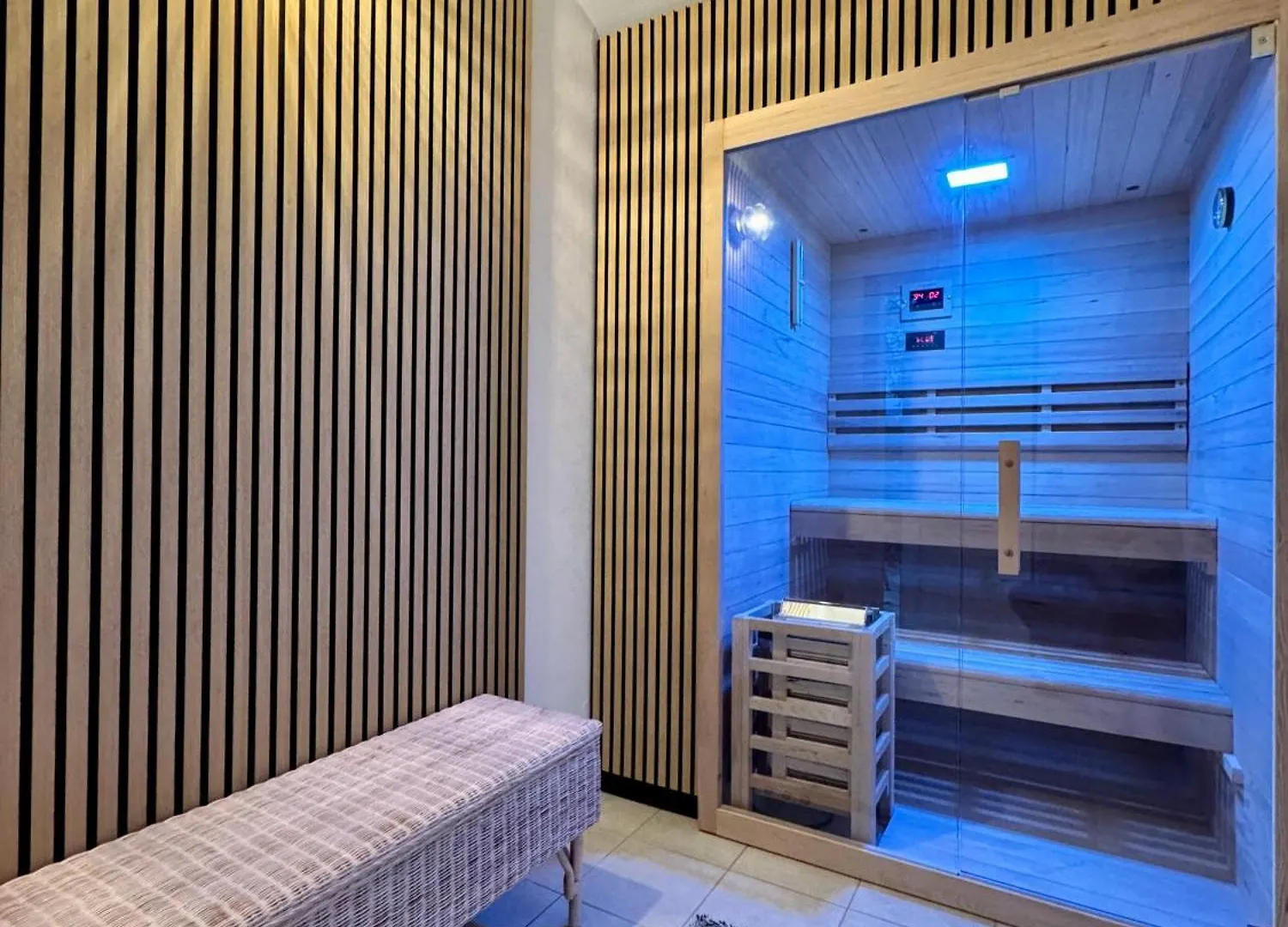 Villa Hideaway With Heated Pool, Sauna & Bikes Vižinada 0*,  Croácia