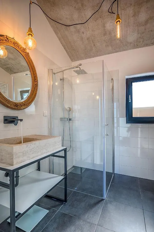 Villa Hideaway With Heated Pool, Sauna & Bikes Vižinada