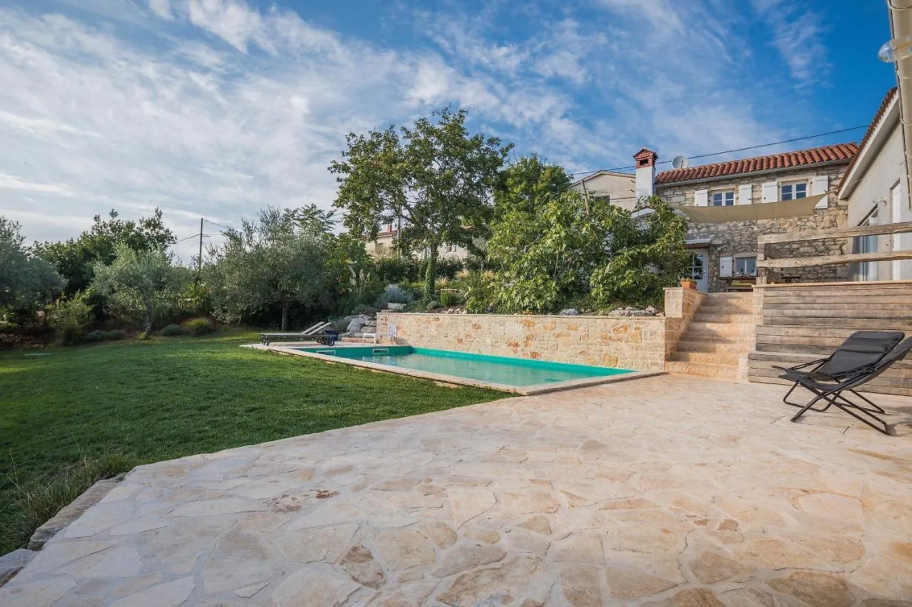 Villa Hideaway With Heated Pool, Sauna & Bikes Vižinada 0*,